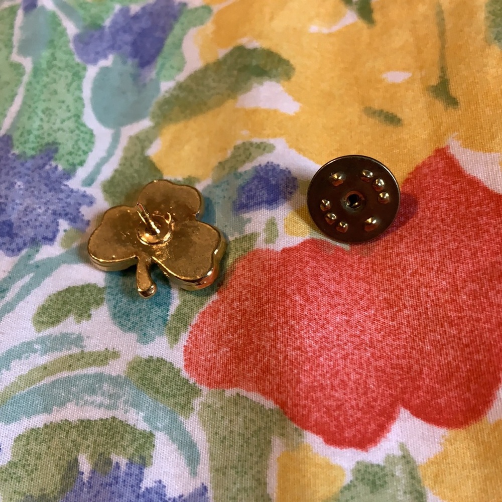 Clover Pin AS IS - Picture 3 of 4